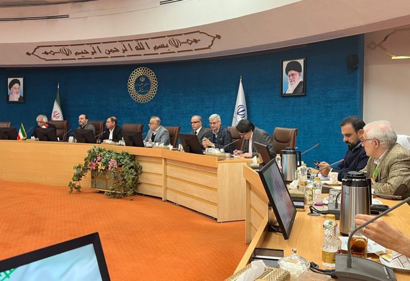 نشست هیئت مدیره فدراسیون تشکلهای صنایع غذایی ایران با معاون اقتصادی وزارت کشور 15 IMG 20250202 WA06811