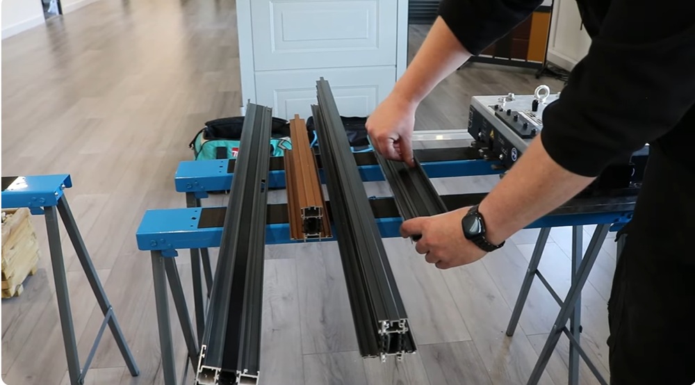 ساخت و نصب نرده حفاظ آهنی درب و پنجره سفارشی در تهران