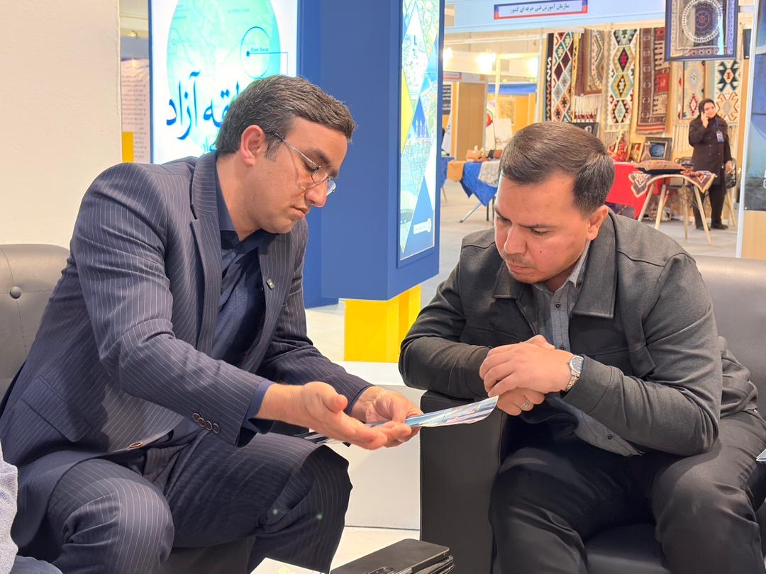 حضور کارآفرینان ترکمنستانی در پاویون مناطق آزاد ایران در کیش اکسپو 2 176564965735364500