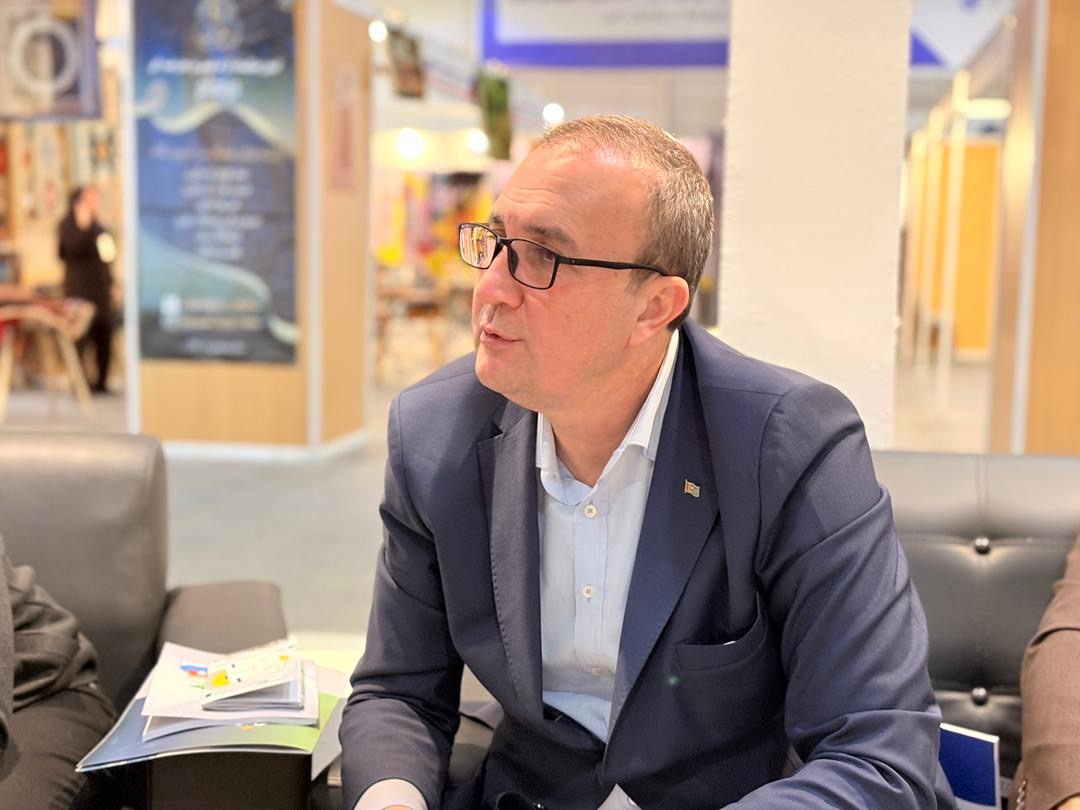 حضور کارآفرینان ترکمنستانی در پاویون مناطق آزاد ایران در کیش اکسپو 1 176564965869508700