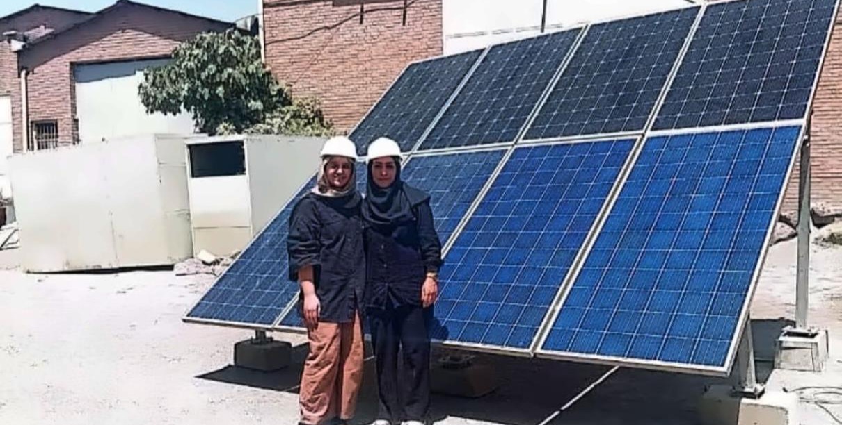 انعکاس حضور زنان ایران در صنعت نیروگاه های خورشیدی در سایت آیرنا 2 Empowering Women to be Energy Entrepreneurs Tile