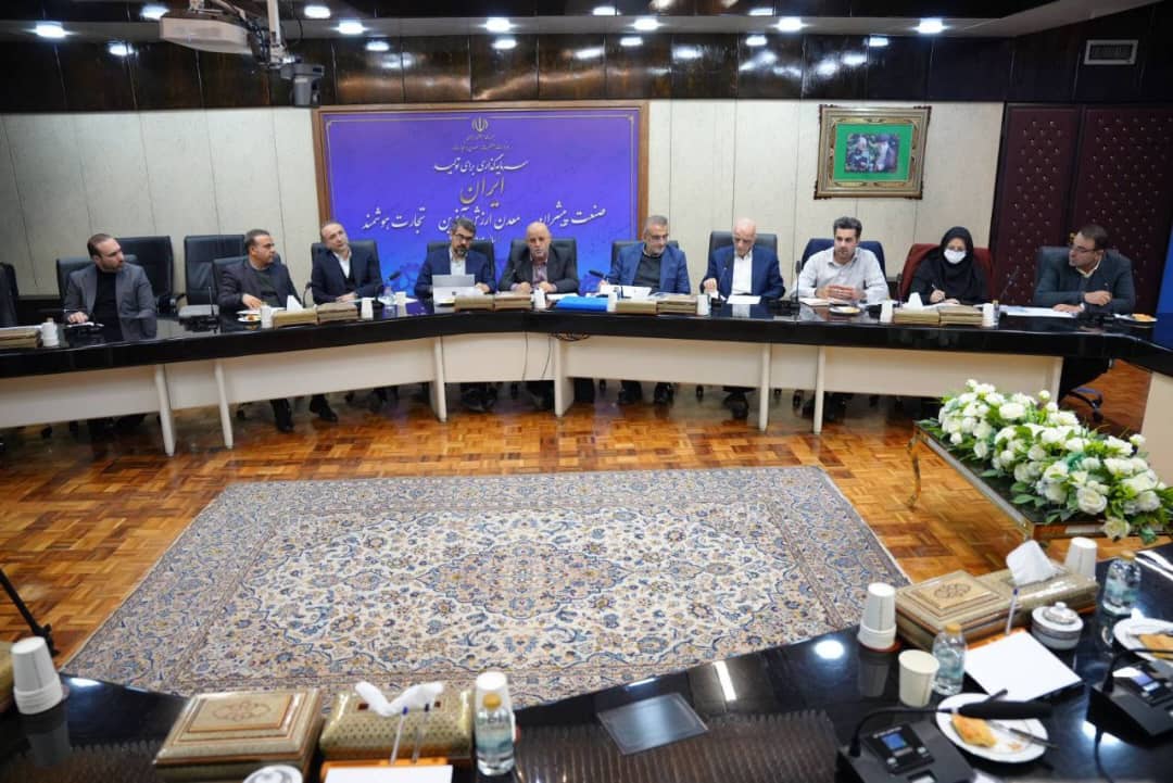 نشست وزیر صمت با انجمن صنایع پتروشیمی 3 IMG 20251213 WA0695