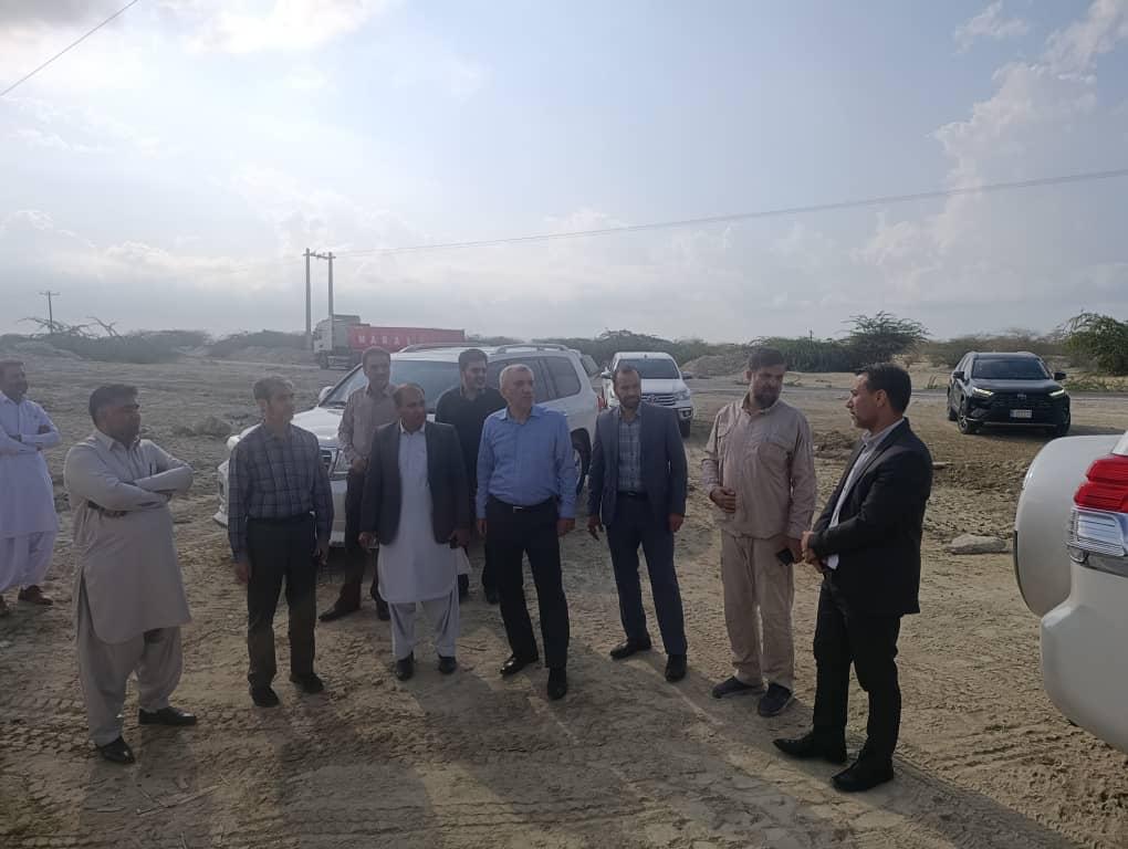 بازدید فرمانده بسیج وزارت راه از پروژه های جنوب استان سیستان 6 IMG 20251215 WA0078
