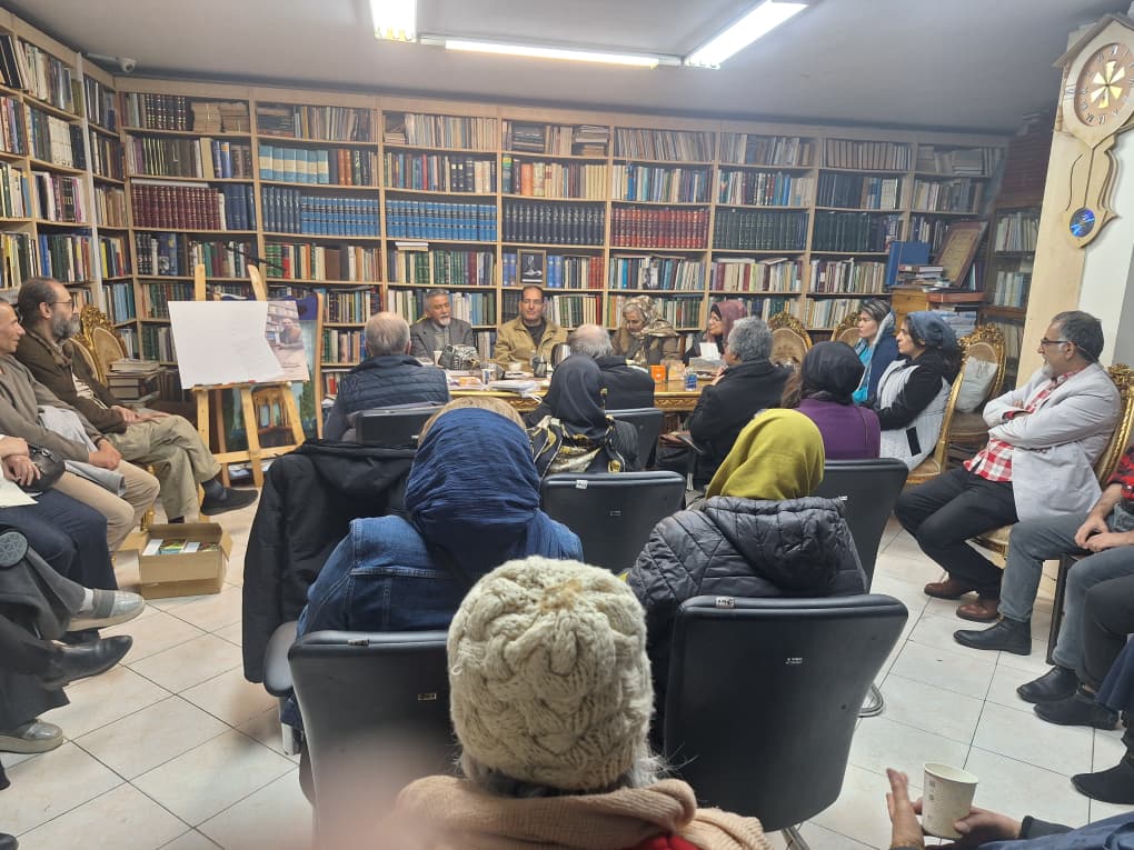 کتاب “نقاشی پشت شيشه ” رونمایی شد 2 IMG 20251226 WA0403