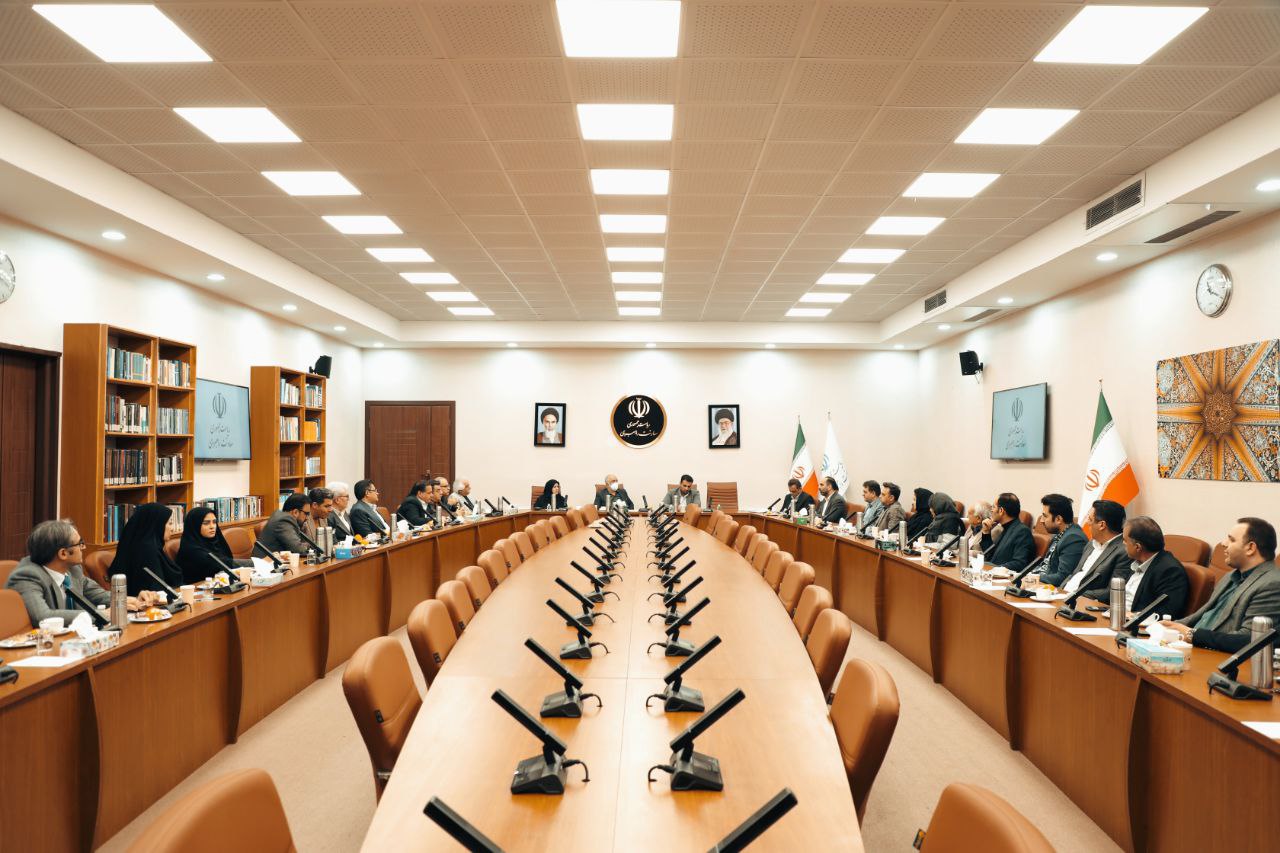 بررسی بحران روغن با حضور بزرگان صنعت غذا در ریاستجمهوری 1 IMG 20251209 211950 273