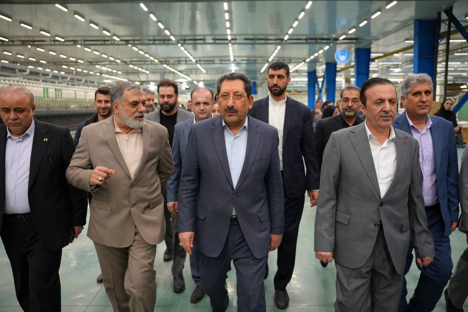 بهرهبرداری از طرح توسعه شرکت ریسندگی و بافندگی پرنیا با حضور وزیر صمت 3 IMG 20260227 002003