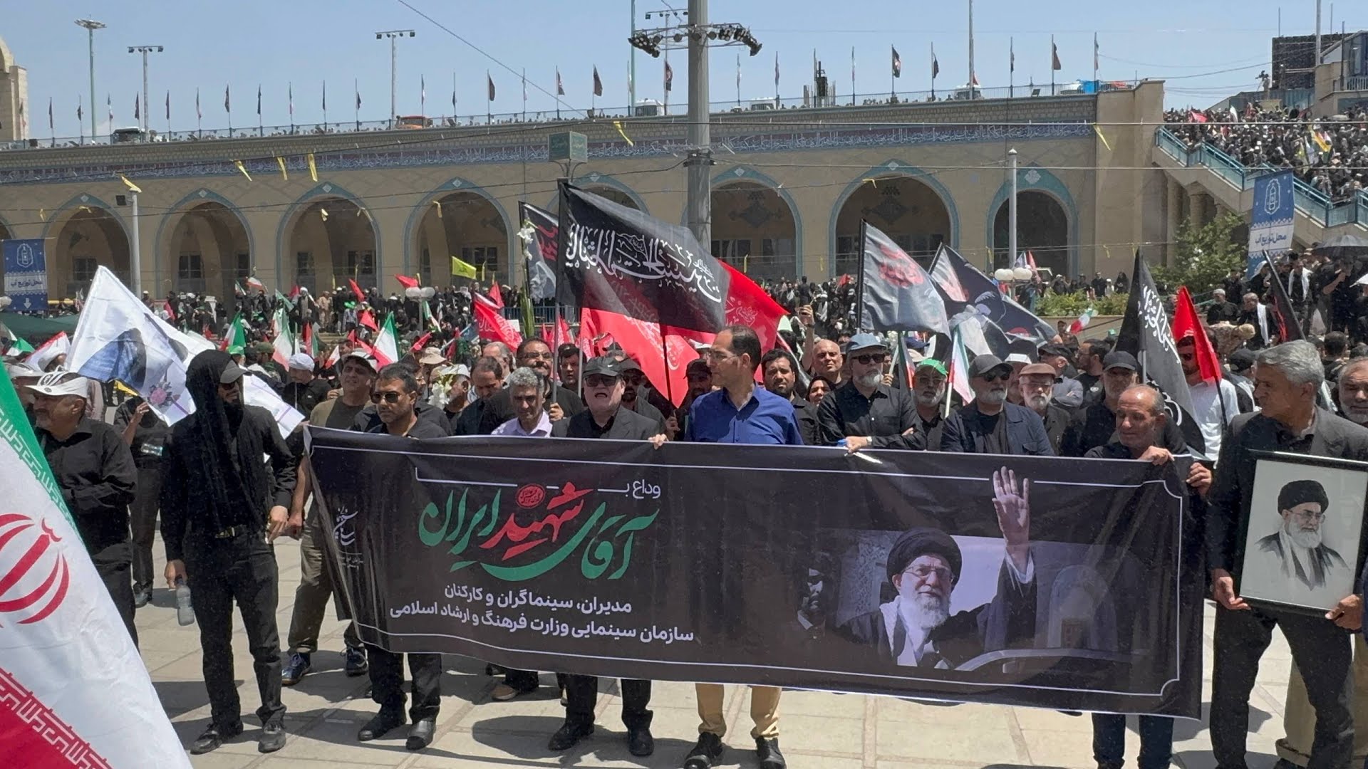 وداع اهالی سینما با رهبر شهید انقلاب 6