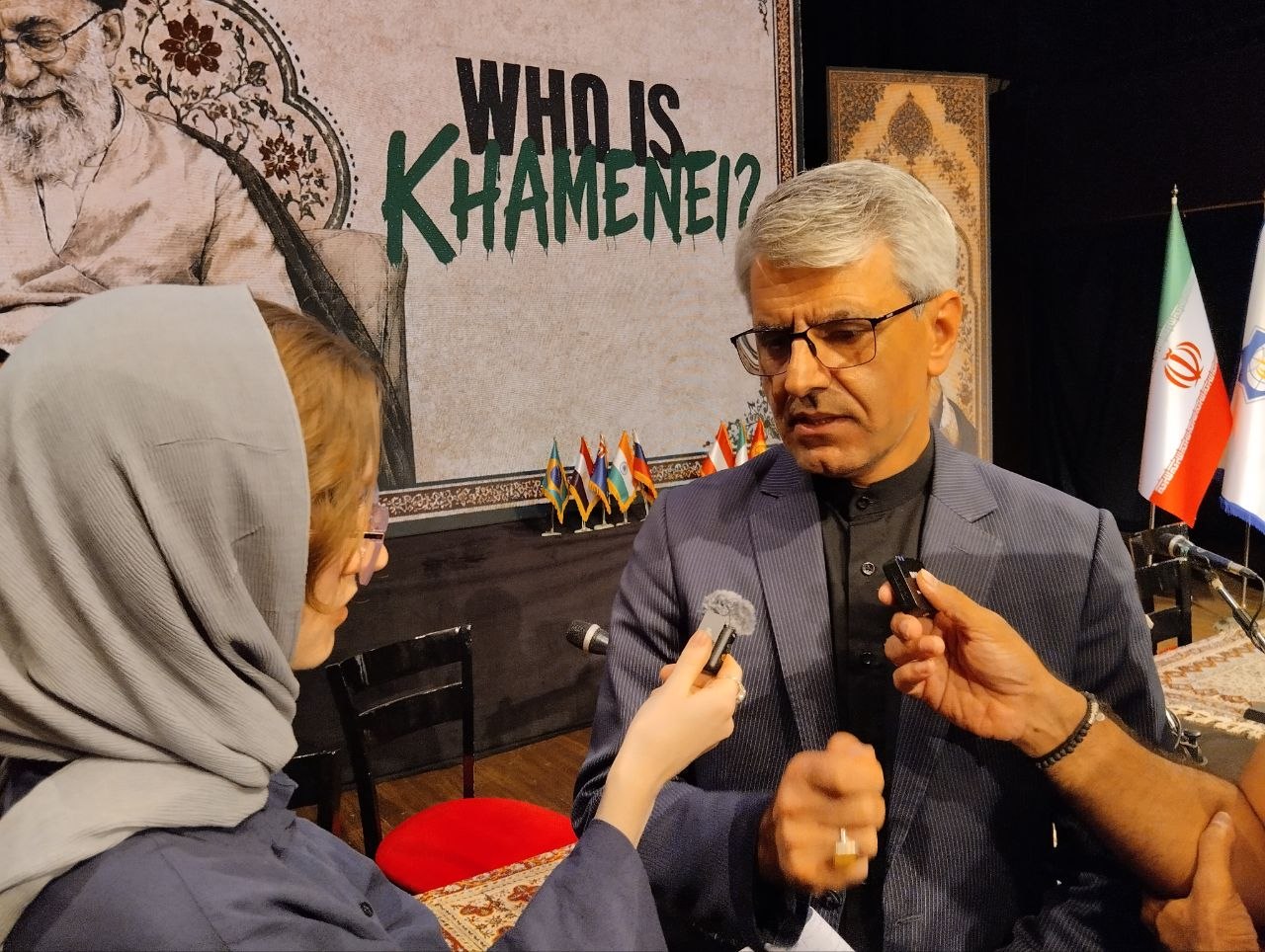 برگزاری نشست تخصصی «?Who is Khamenei» با حضور فعالان رسانهای بینالمللی 6 IMG 20260708 215719 363