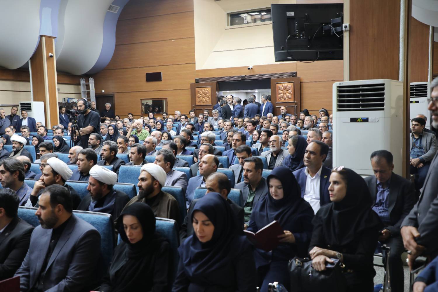 برگزاری مراسم بزرگداشت «رهبر شهید» در بانک تجارت 3 IMG 20260711 224032