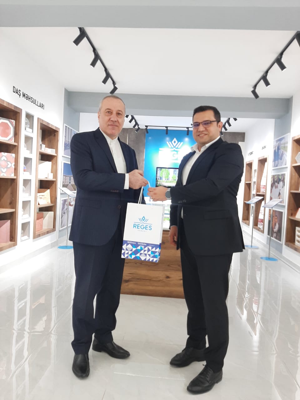 بازدید سرکنسول ایران در نخجوان از کارخانه سیمان ریگس 5 IMG 20260904 WA0404