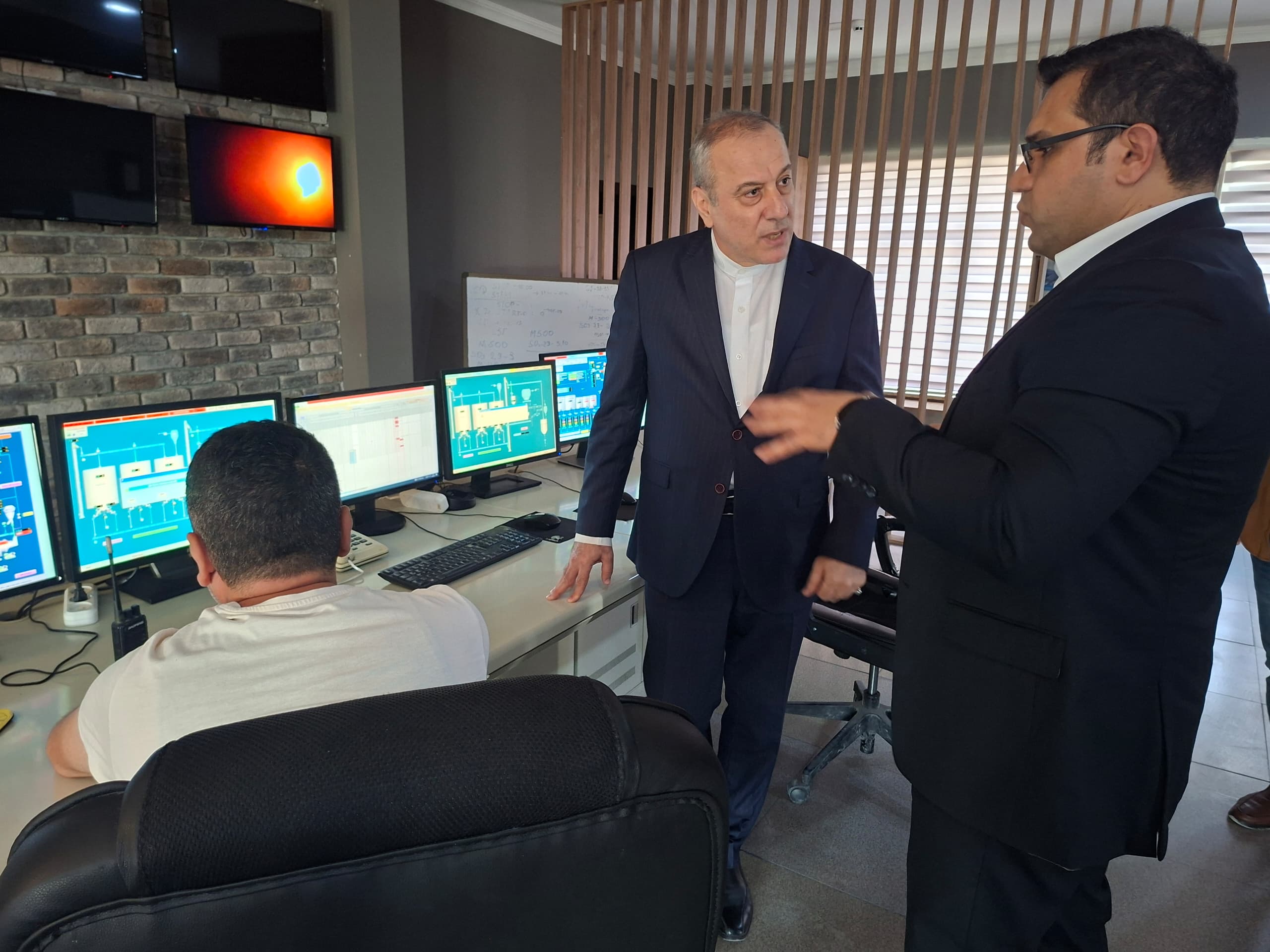 بازدید سرکنسول ایران در نخجوان از کارخانه سیمان ریگس 22 IMG 20260904 WA0426