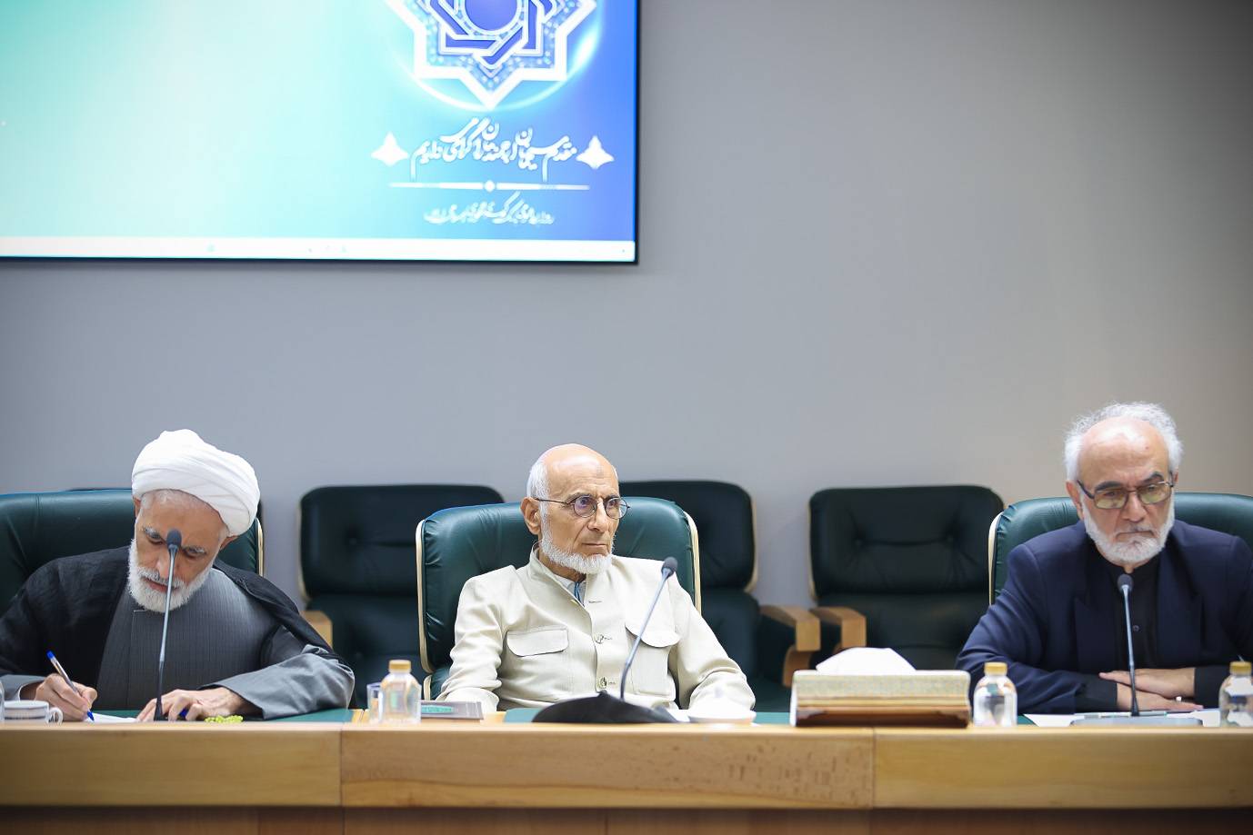 آخرین وضعیت تحولات پولی، مالی و شاخص های اقتصاد کلان بررسی شد 13 IMG 20260905 235721