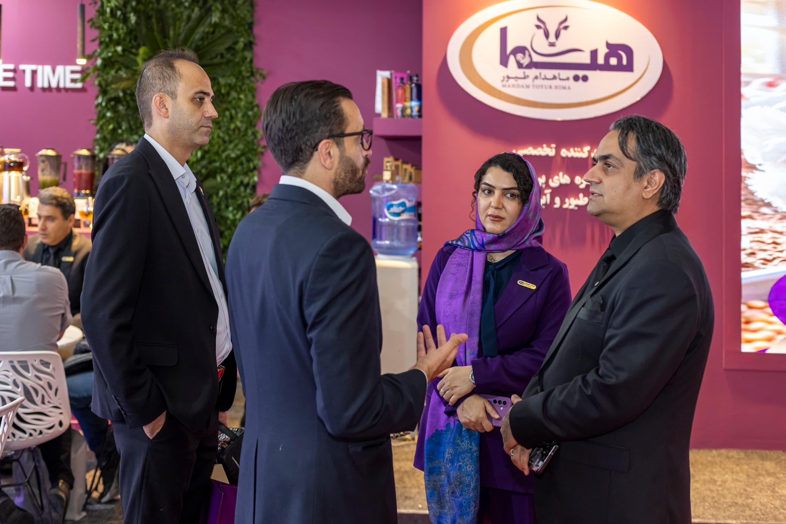 استقبال متخصصان و سرمایهگذاران از غرفه هیما در بیستوپنجمین نمایشگاه دام و طیور 8 IMG 20261019 WA0365