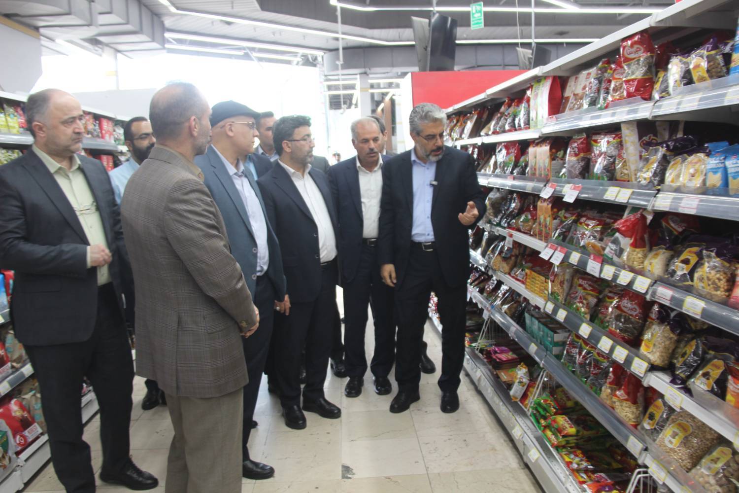 بازدید معاونین وزیر صمت از روند توزیع کالا و خدمات در شهروند 1 IMG 20261013 203023